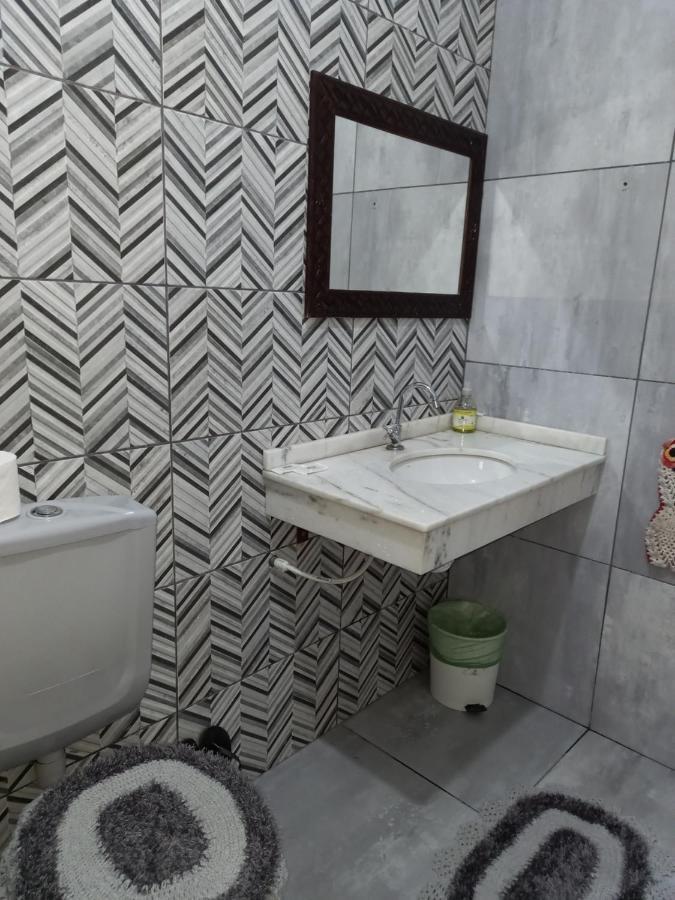 Quarto com 2 Camas de Solteiro